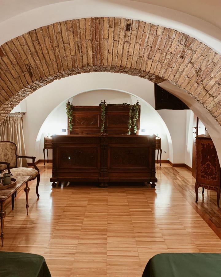 Residenza Tritone Luxury Guest House Trevi Fountain Roma Exterior foto