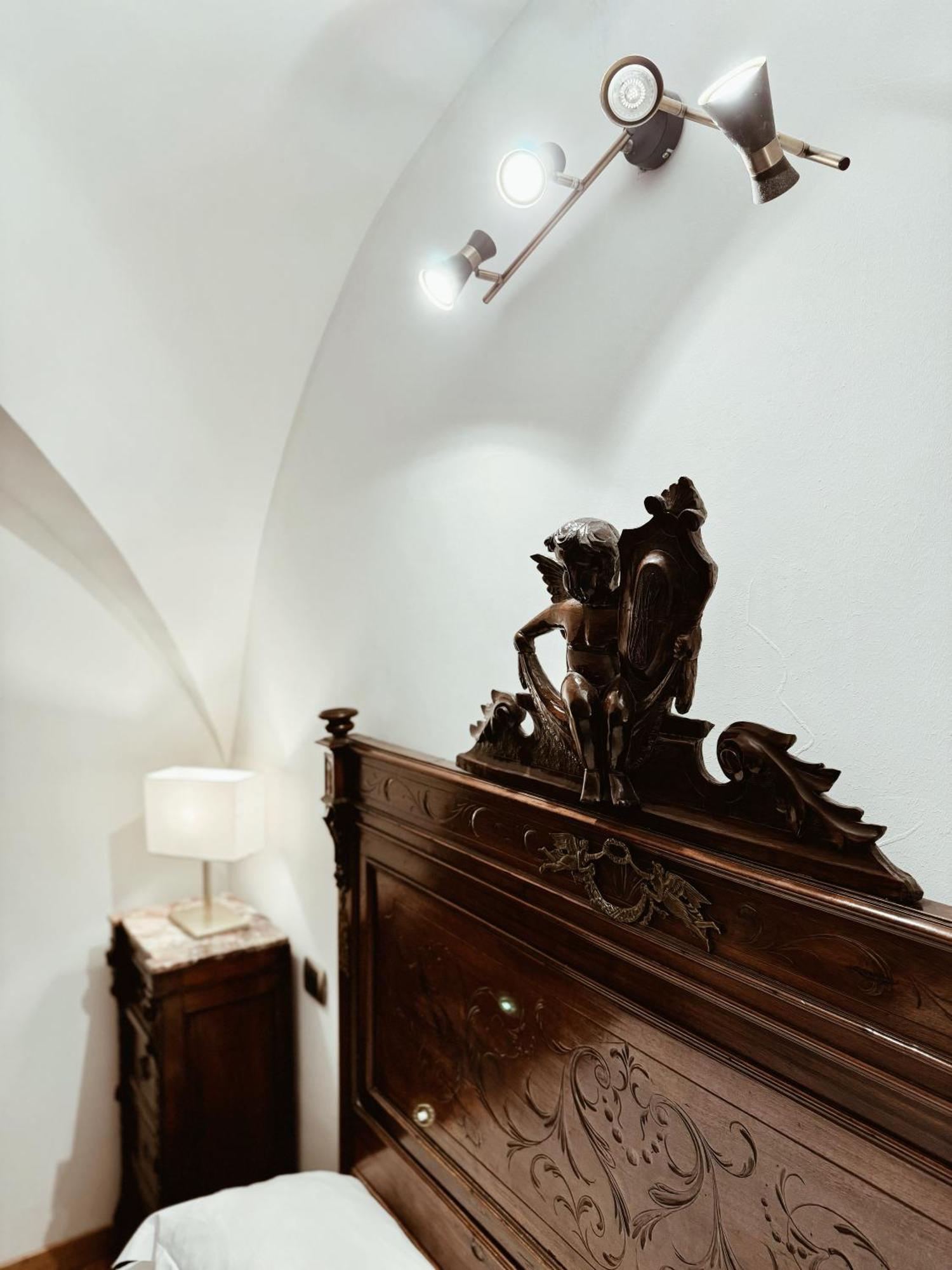 Residenza Tritone Luxury Guest House Trevi Fountain Roma Exterior foto