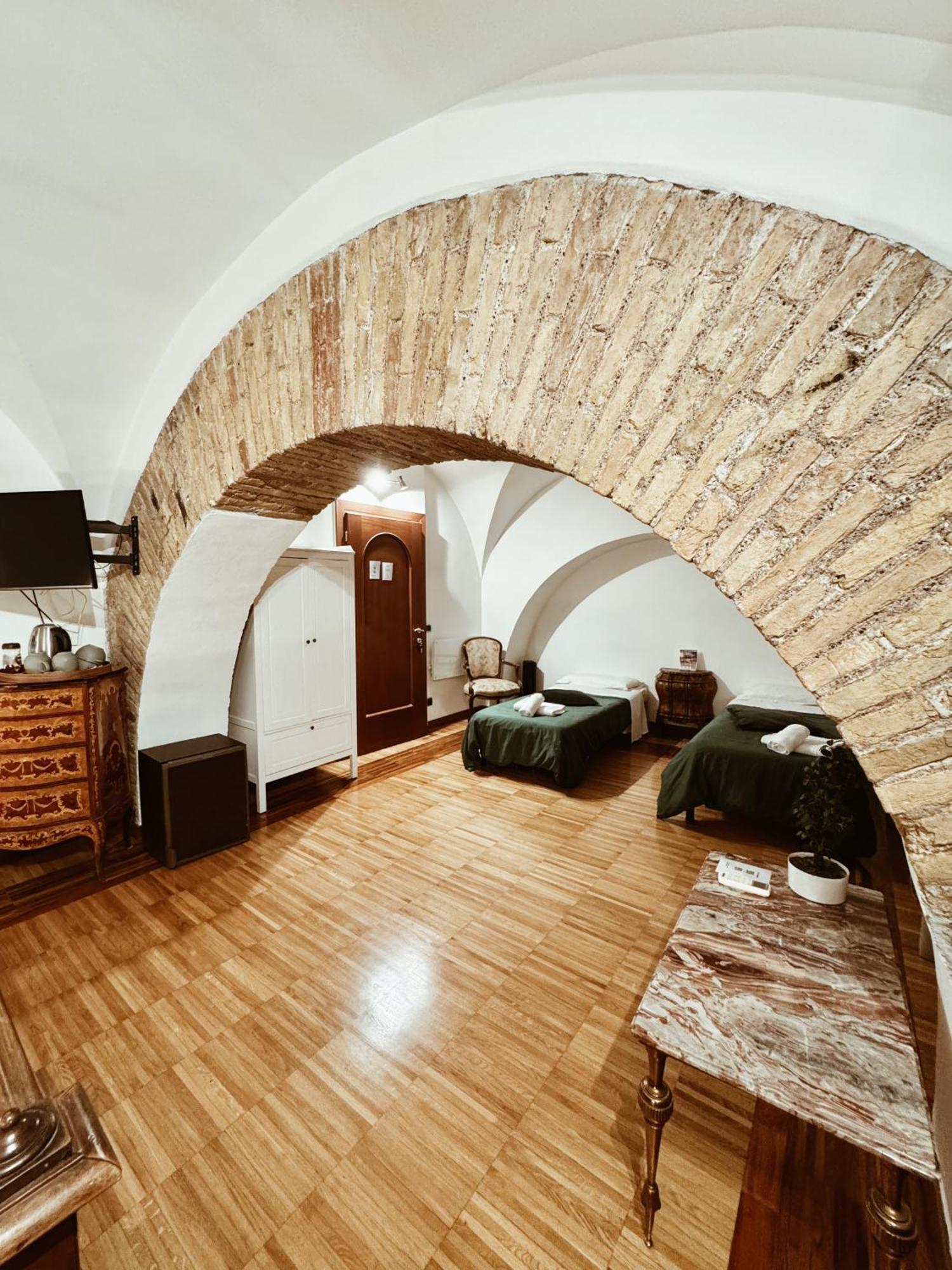 Residenza Tritone Luxury Guest House Trevi Fountain Roma Exterior foto