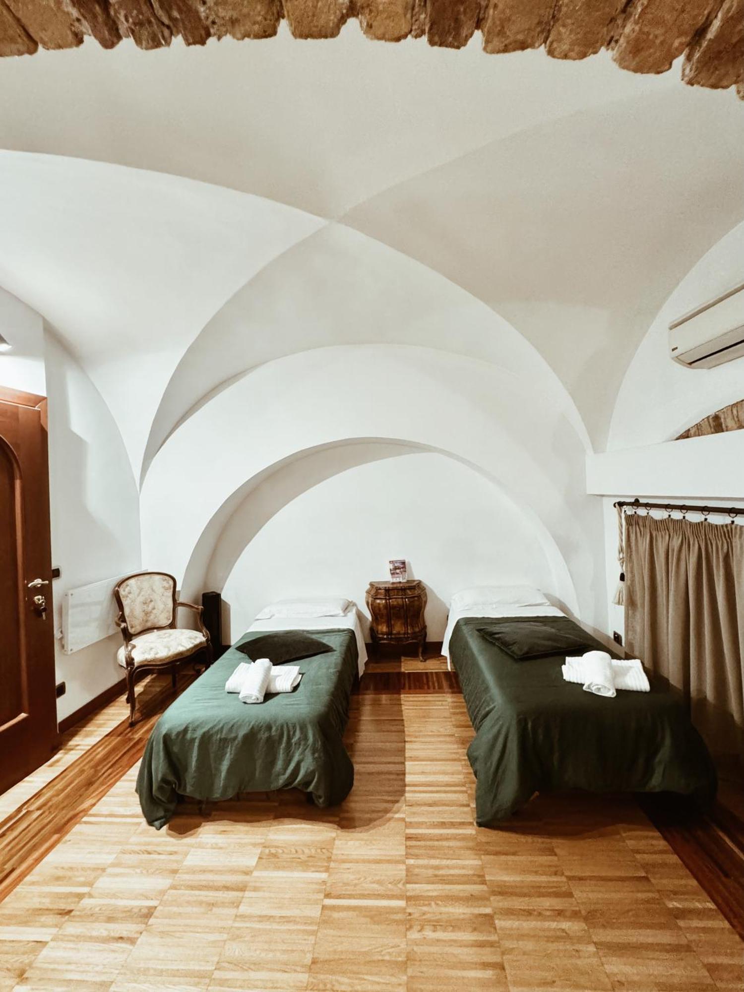 Residenza Tritone Luxury Guest House Trevi Fountain Roma Exterior foto